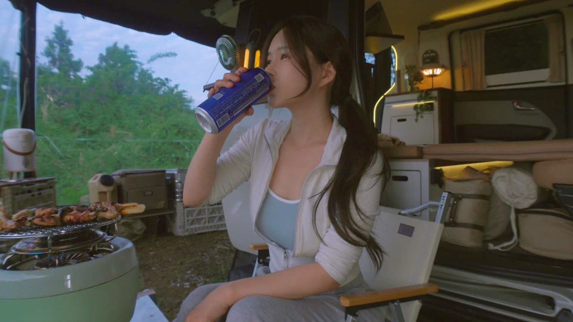 民进党当局称小红书等“风险高” 国台办指“草木皆兵”